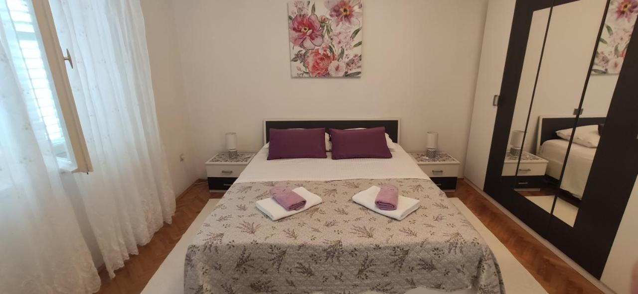 Pahljina Apartments Palit Екстер'єр фото