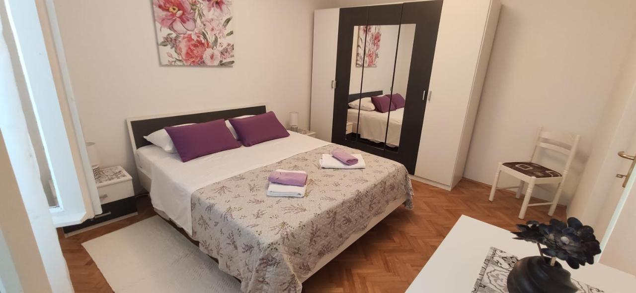 Pahljina Apartments Palit Екстер'єр фото