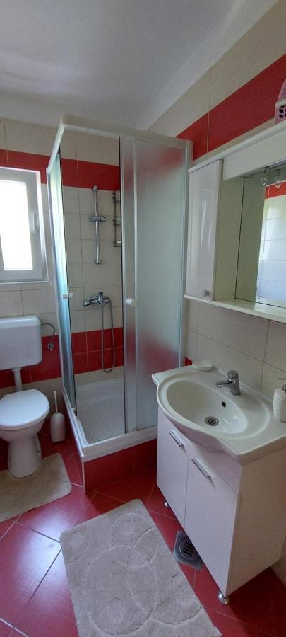 Pahljina Apartments Palit Екстер'єр фото
