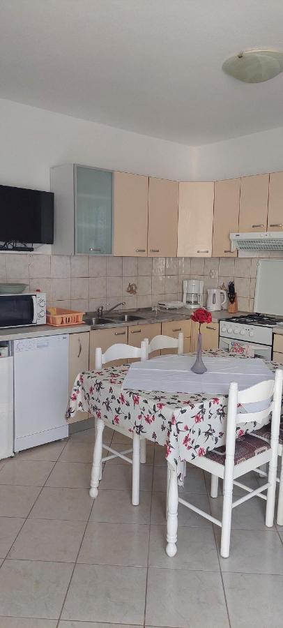 Pahljina Apartments Palit Екстер'єр фото
