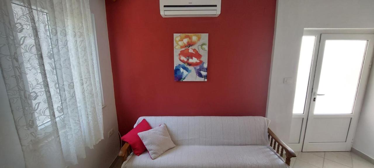 Pahljina Apartments Palit Екстер'єр фото