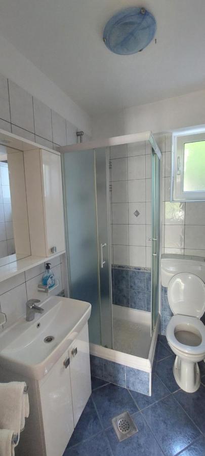Pahljina Apartments Palit Екстер'єр фото